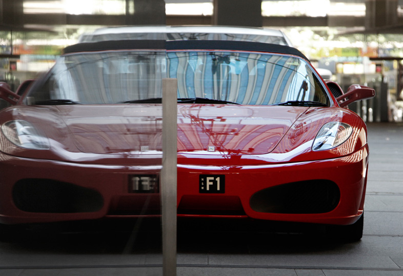 F1 Ferrari plate
