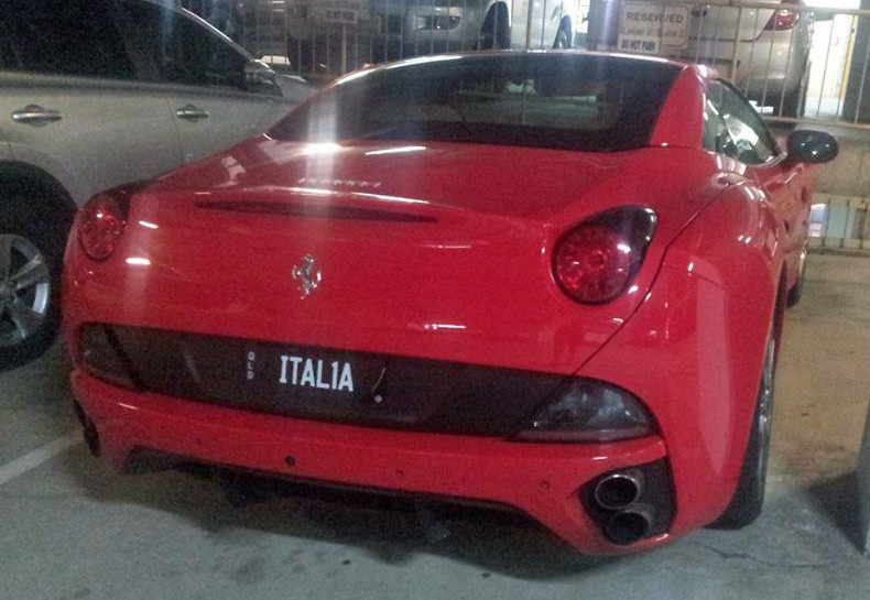 ITAL1A Ferrari California