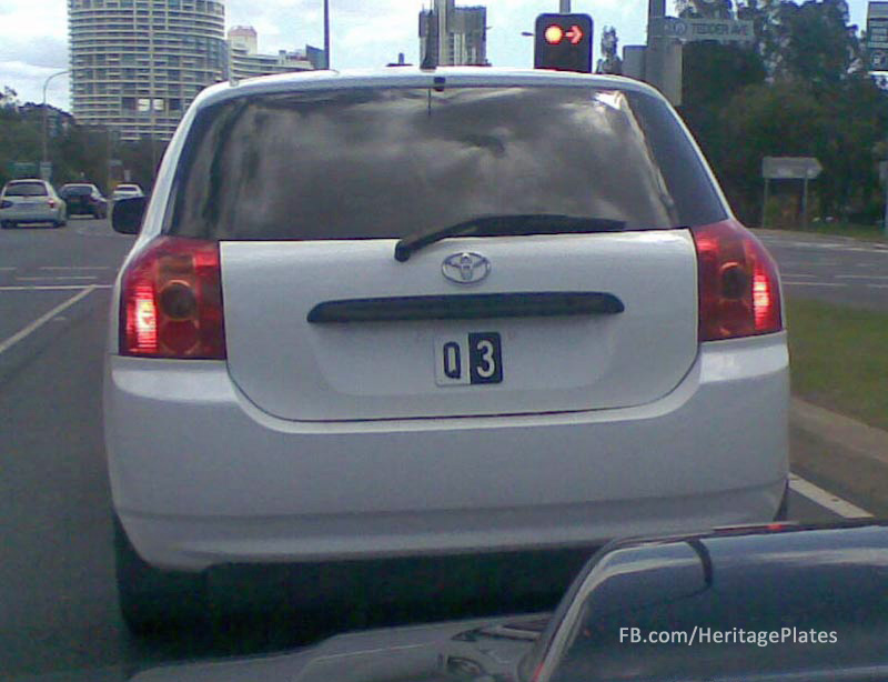 Qld Q3 number plate
