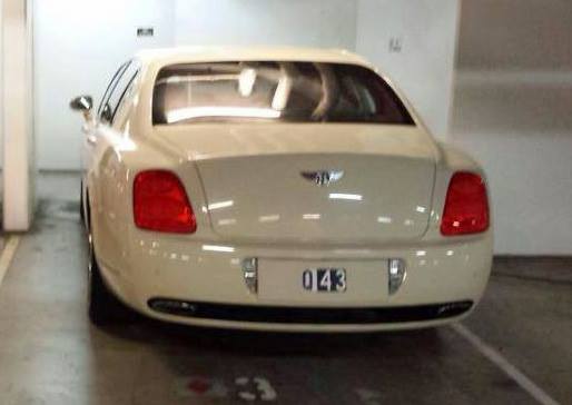 Q43 number plate